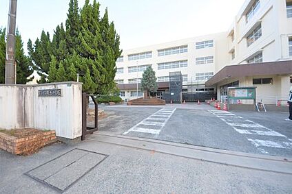 宇美町立桜原小学校 徒歩591m