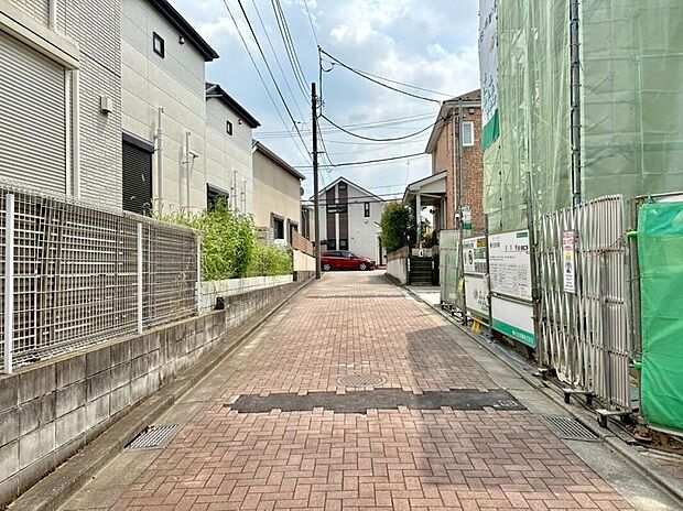 【現地外観写真】暮らしのステージを彩り、心のやすらぎと満足感を与えてくれます。通風と採光を考慮した設計は地域の鼓動を感じ、お寛ぎ頂くことが可能。採光や夜空の輝きが癒しの時間を演出。