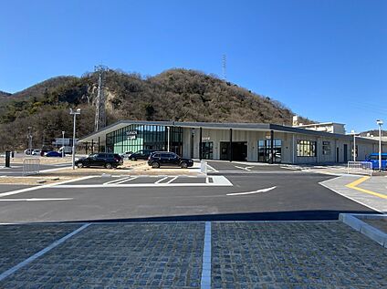 ヤマダストアー新青山店 350m(徒歩5分)