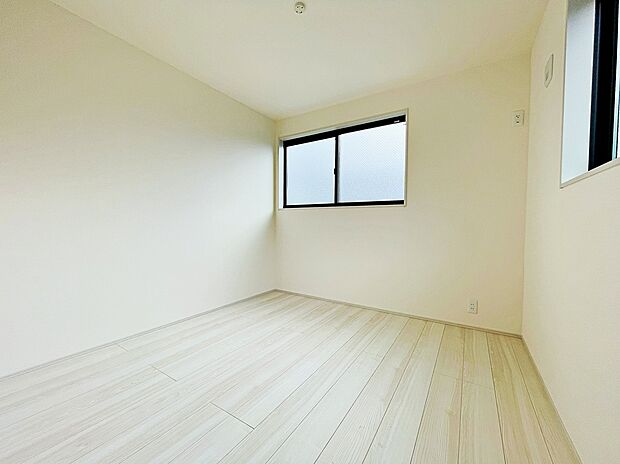 【【寝室】】暮らしに合わせて自由に使える居室です。