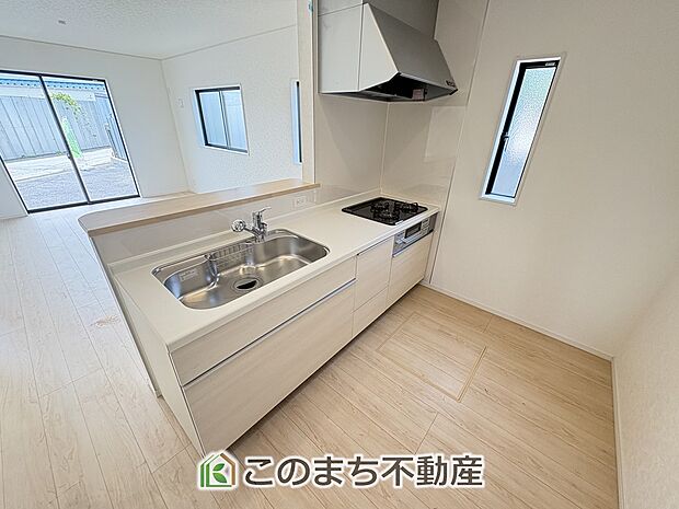 人気の対面式キッチン☆料理をしながらご家族とコミュニケーションが取れます♪