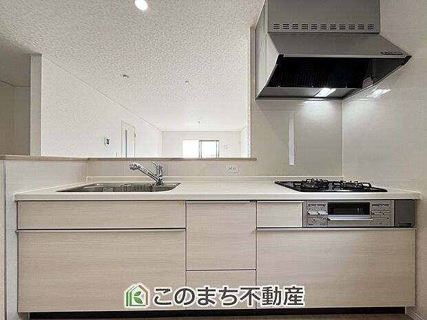 人気の対面式キッチン☆料理をしながらご家族とコミュニケーションが取れます♪