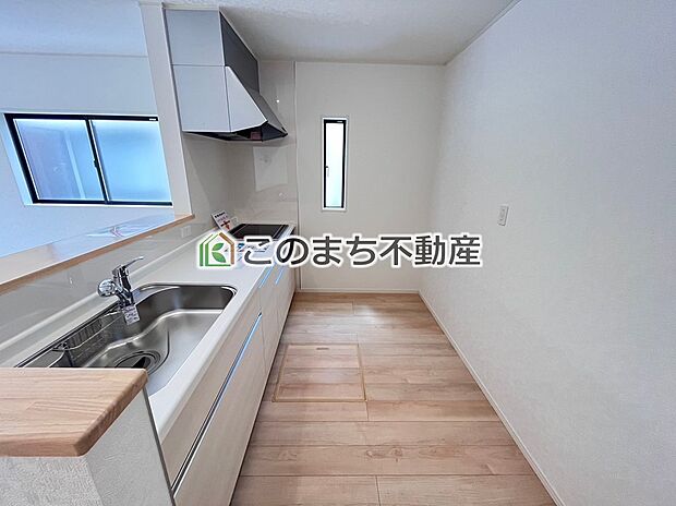 同社施工物件写真。※建具やフローリング、その他仕様が異なる場合がございます。