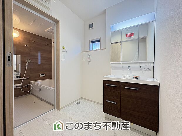 同社施工物件写真。※建具やフローリング、その他仕様が異なる場合がございます。