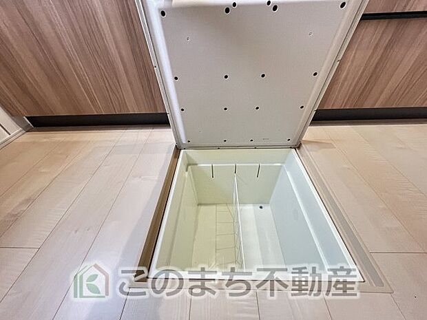 【収納】お米屋や調味料の収納に◎あると便利な床下収納庫♪