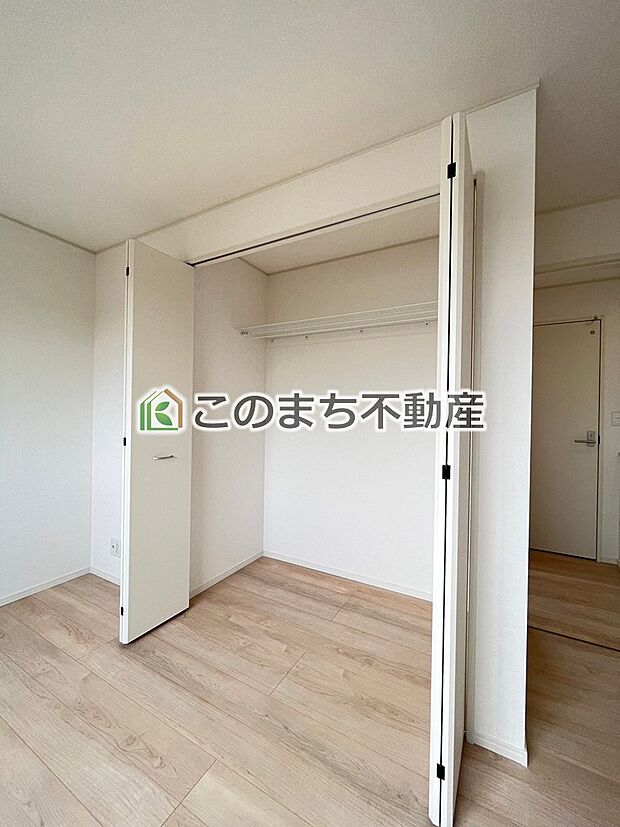 【収納】同社施工物件写真。※建具やフローリング、その他仕様が異なる場合がございます。豊富な収納で住みやすさにこだわっています♪