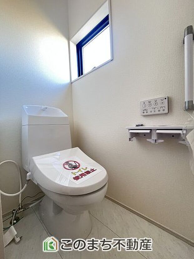 【トイレ】いつも綺麗に清潔に!シャワー付きトイレです♪