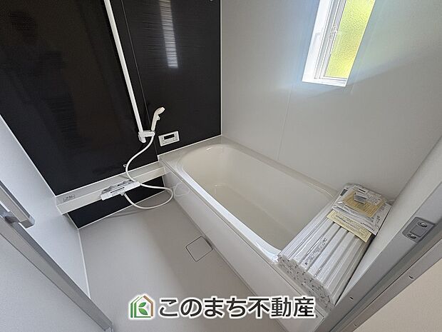 【風呂】お風呂は足を伸ばしてゆったり入浴できる1坪タイプ☆