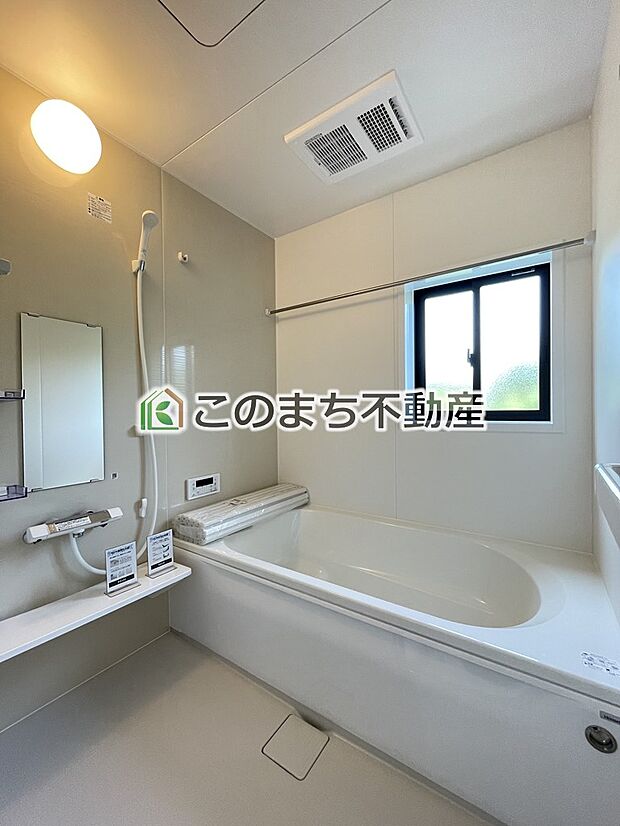 【風呂】同社施工物件写真。※建具やフローリング、その他仕様が異なる場合がございます。