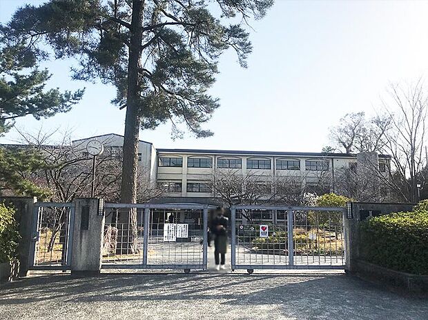 甲陵中学校(約1,120m)