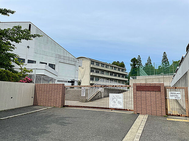 岬中学校(約1,840m)