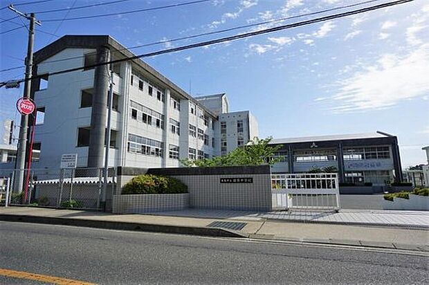 糸島市立前原中学校(約2,000m)