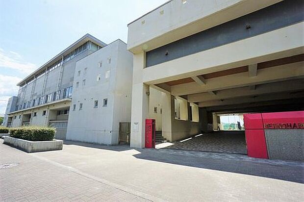福岡市立姪浜中学校(約866m)