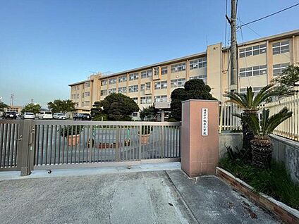 福岡市立飯原小学校 450m