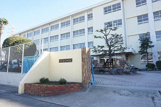福岡市立長尾中学校（約1,291m）