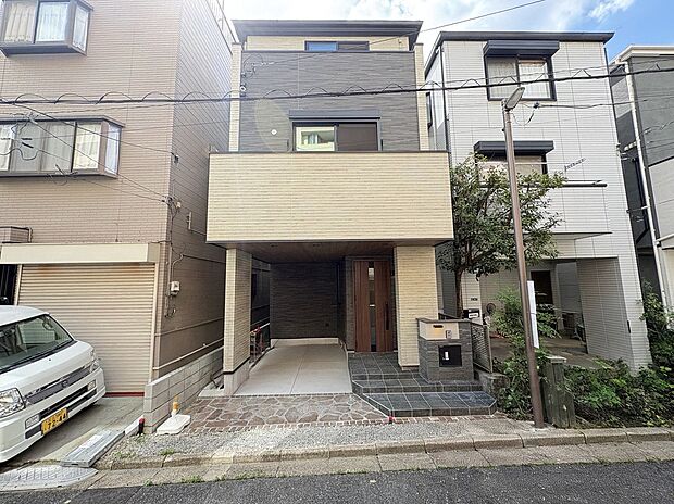 【外観】完成し皆様のご見学をお待ちしております。