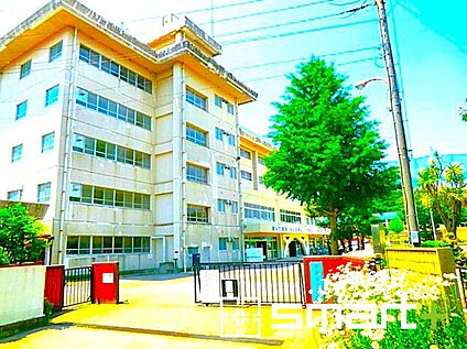 金ケ作小学校 450m