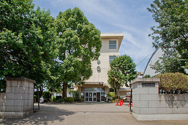 所沢市立向陽中学校(約443m)