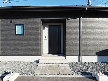 18坪とコンパクトな平屋でありながら室内は開放感があります