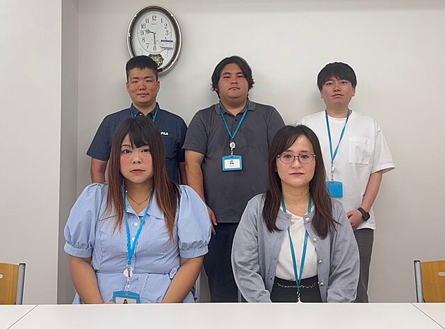 スタッフ