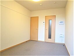 レオパレスグランドKIII（47187） 209 2階1Kのリビング/ダイニング