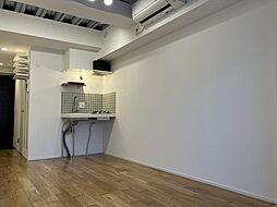 trias.K 2階ワンルームのリビング/ダイニング