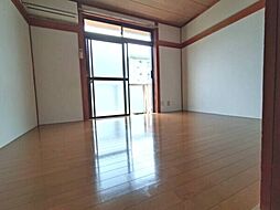 ラレース6 2階1Kのリビング/ダイニング