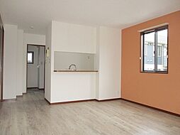 エバーグリーン 八番館 2階2LDKのリビング/ダイニング