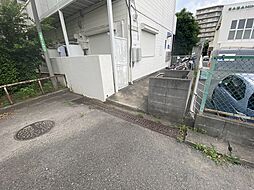 8 / 15