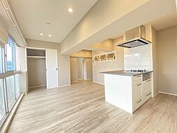 ツイン一の橋一番館 1074 7階2LDKのリビング/ダイニング