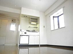 二興ハイム北千住 3階ワンルームのリビング/ダイニング