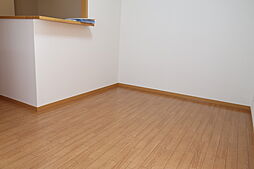 ソレジオ・レイ 1階1LDKのリビング/ダイニング