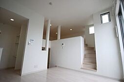 ＣＢ千早南フゼア 202 2階1LDKのリビング/ダイニング