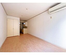 エステートピア吉川 107 1階ワンルームのリビング/ダイニング