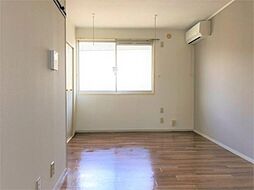 ドミール・ホワイト 2階ワンルームのリビング/ダイニング