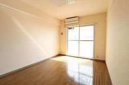 カーサ・ディ・アリア 206 2階1Kのリビング/ダイニング