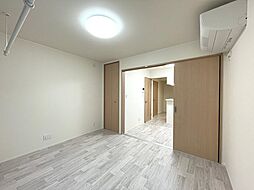 Reve Yayoi 1階1DKのリビング/ダイニング