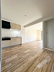 トリバン深井 1階2LDKのリビング/ダイニング