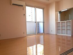 プランドール緑町 1階1LDKのリビング/ダイニング