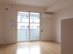 アンジュール 1階1LDKのリビング/ダイニング