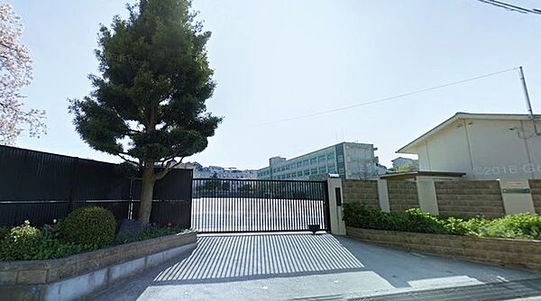 画像21:神戸市立西代中学校 315m