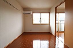 ローズパレス 2階1LDKのリビング/ダイニング