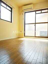 メゾン・ド・シュミネ 1階ワンルームのリビング/ダイニング