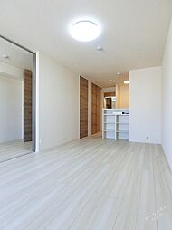 JR阪和線 鳳駅 徒歩5分の賃貸アパート 3階1LDKのリビング/ダイニング