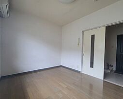 哲学堂フラッツ 2階1Kのリビング/ダイニング