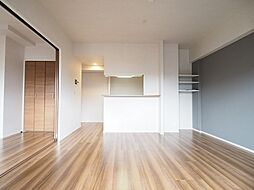 アマビリスＦ箱崎 801 8階2LDKのリビング/ダイニング