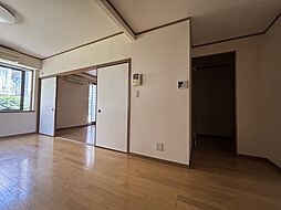 シルクメゾン 1階1LDKのリビング/ダイニング