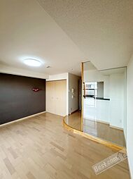 JR阪和線 鳳駅 徒歩3分の賃貸マンション 4階1Kのリビング/ダイニング