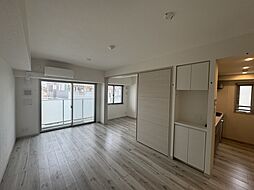 COCO-CHILL　KAMEARI 7階2LDKのリビング/ダイニング