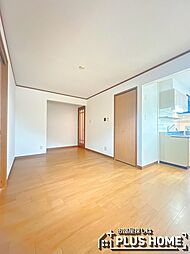 カーサ・エスト内原 1階2LDKのリビング/ダイニング